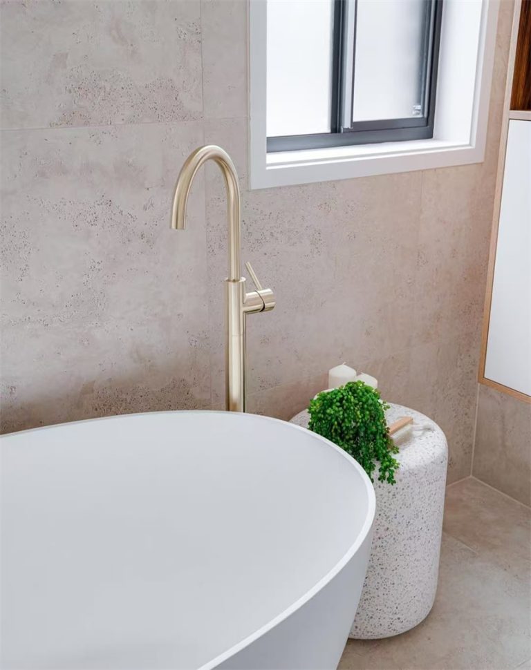 Nero Mecca Freestanding Bath Mixer Brushed Gold (NR210903A01BG)