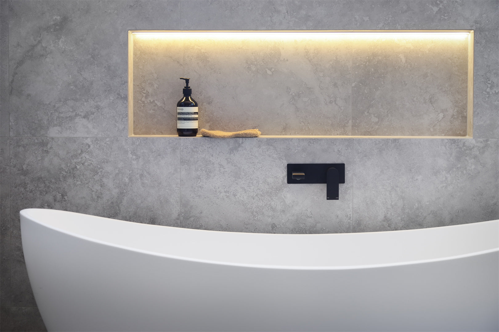 Nero Bianca Wall Basin/Bath Mixer 187/230 mm Matte Black