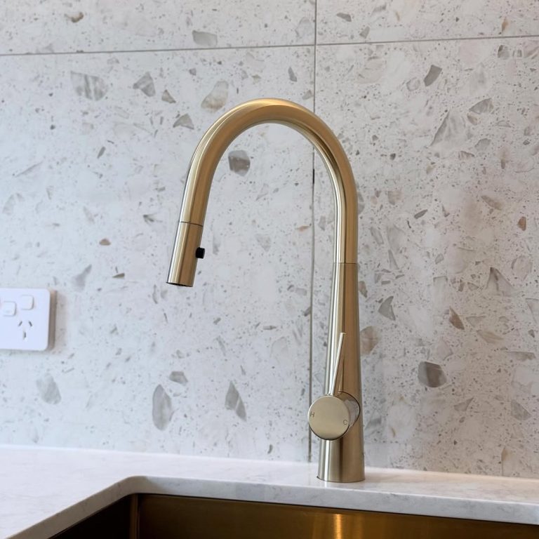 Nero Dolce Pull Out Sink Mixer With Vegie Spray Function Brushed Gold (NR581009CBG)